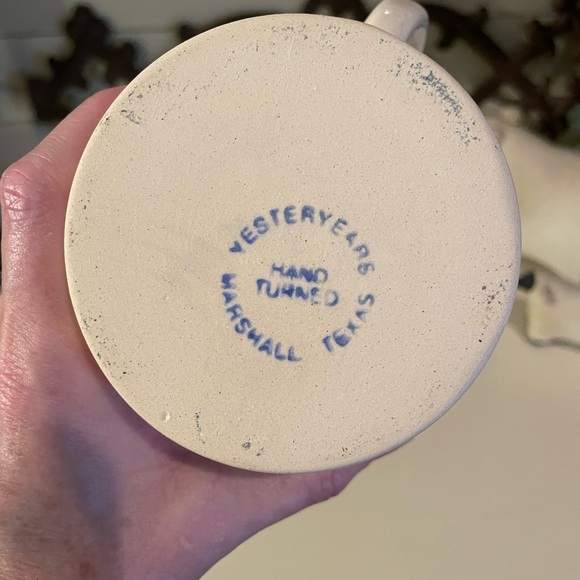 Yesteryears Pottery Noah's Ark Marshall Texas Small Pitcher 4 1/4" Tall Cream - Picture 7 of 8